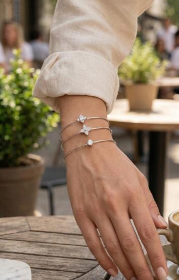 Hkursat Zirkon Taşlı Gümüş Renk Yonca Model 3’lü Kadın Bileklik Kombini