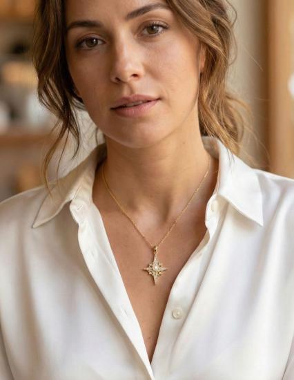 Hkursat 316L Çelik Zincir Gold Renk Kutup Yıldızı Model Zirkon Taşlı Kadın Kolye