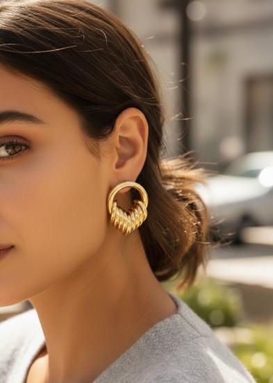 Hkursat Pirinç Gold Renk Halka Sarmal Model Vintage Kadın Küpe