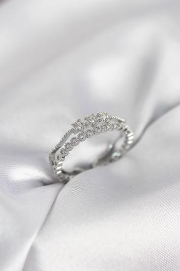 Gümüş Renk Minimal Yıldızlı Model Kadın Yüzük