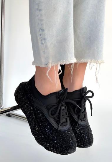 Hkursat Rimay Siyah Cilt Boncuk İşlemeli Spor Ayakkabı