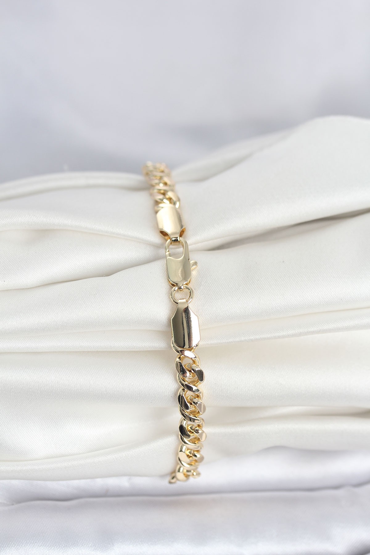 CM 14K Gold Renk Yassı Zincir Model Kadın Bileklik